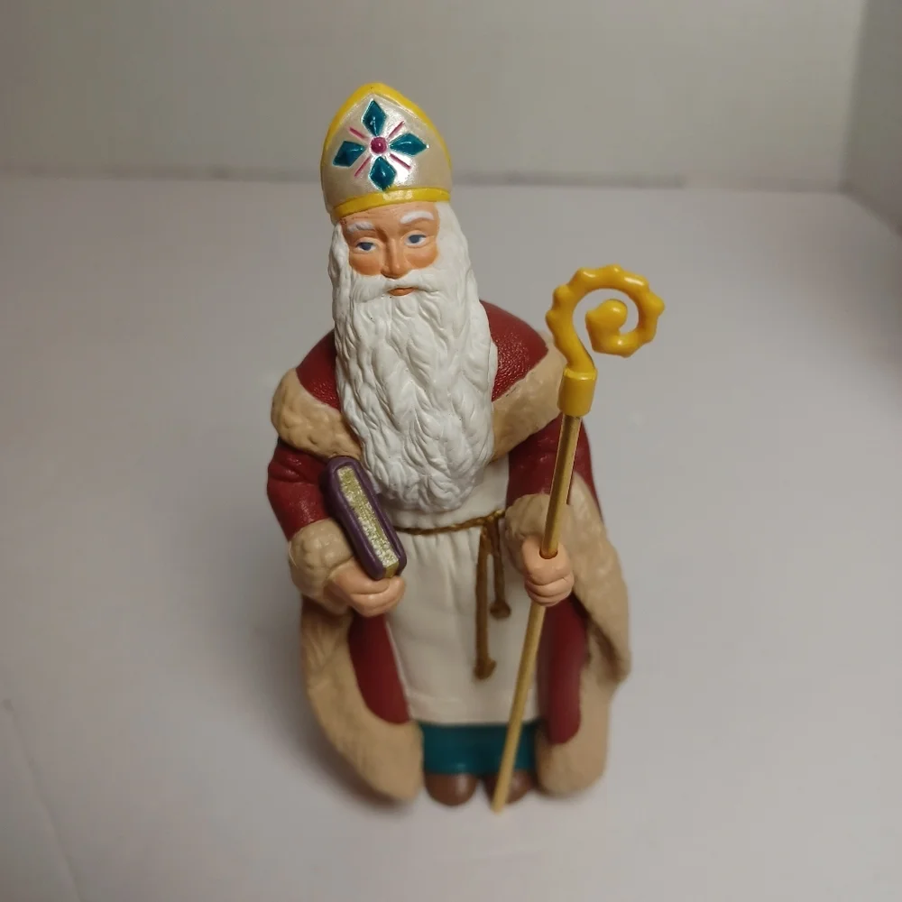1995 Hallmark Keepsake Ornament St. Nicholas 1st in Christmas Visitors‎ Series